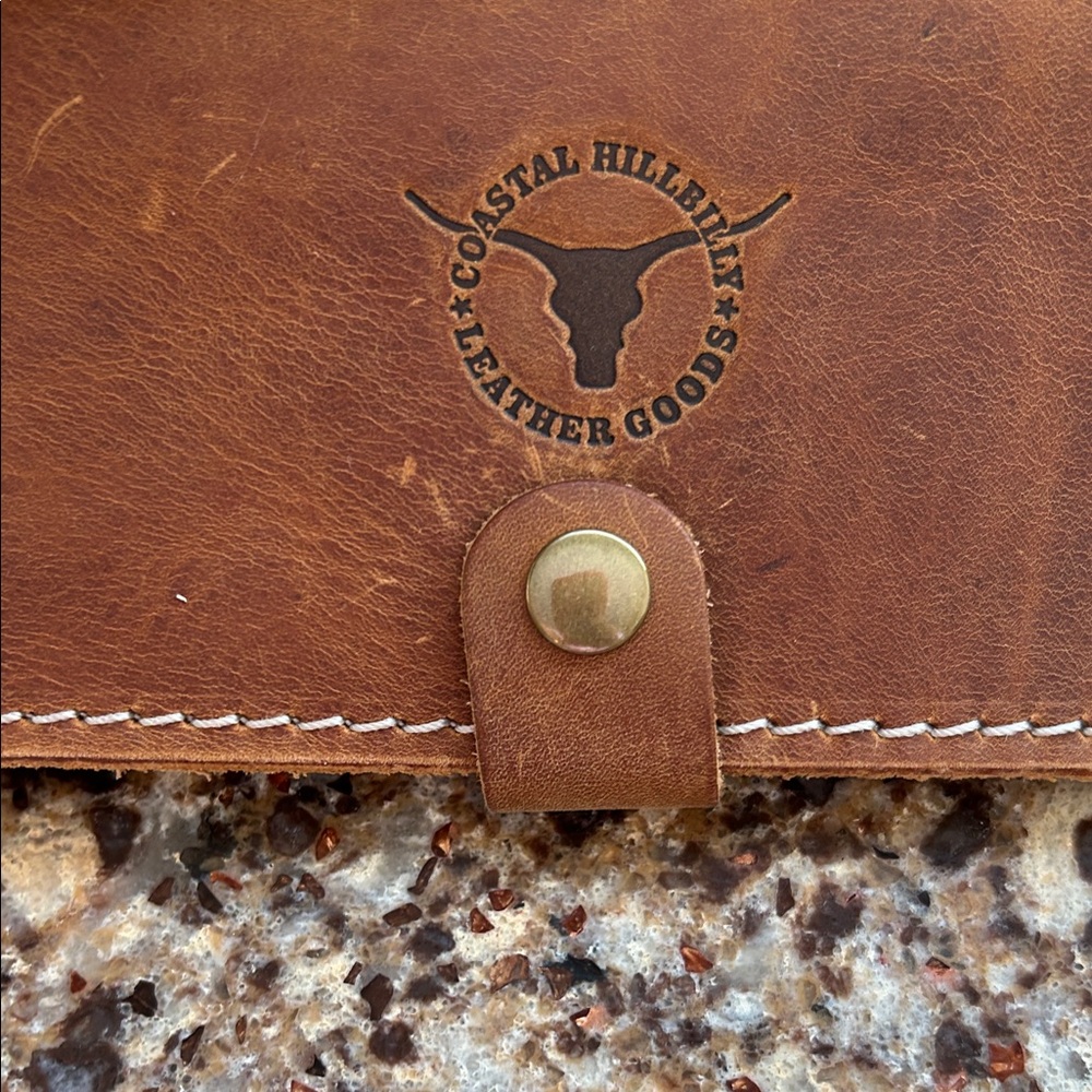 Coastal Hill Leather Goods Tan Card Holder - Picture 14 of 15
